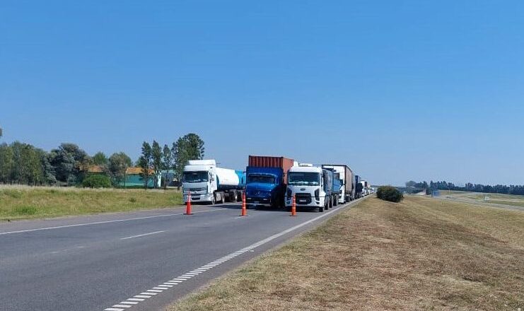 Transportistas levantaron el corte sobre la Ruta 9 ante apertura de canal de diálogo con el Gobierno