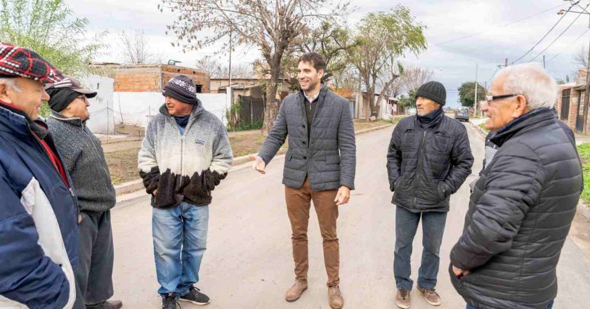 Avanzan los trabajos de pavimentación en Barrio Moreno