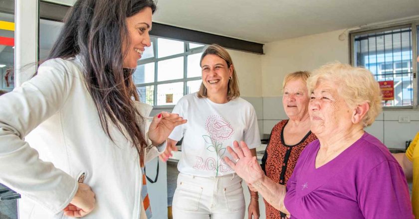 Cecilia Comerio y Luana Volnovich acompañaron en un día de colonia a 150 afiliadas y afiliados del PAMI