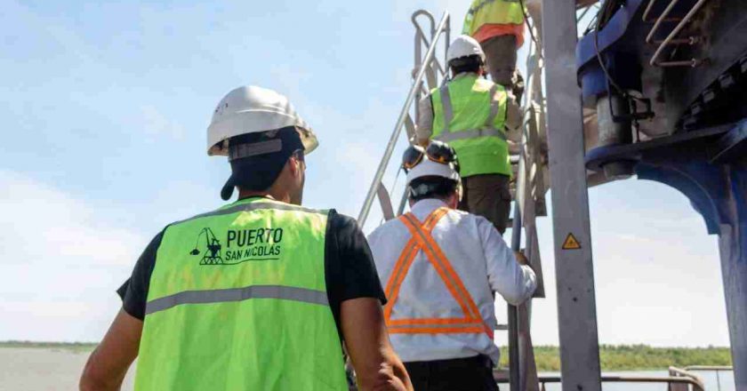 Capacitación continua a los trabajadores del Puerto de San Nicolás