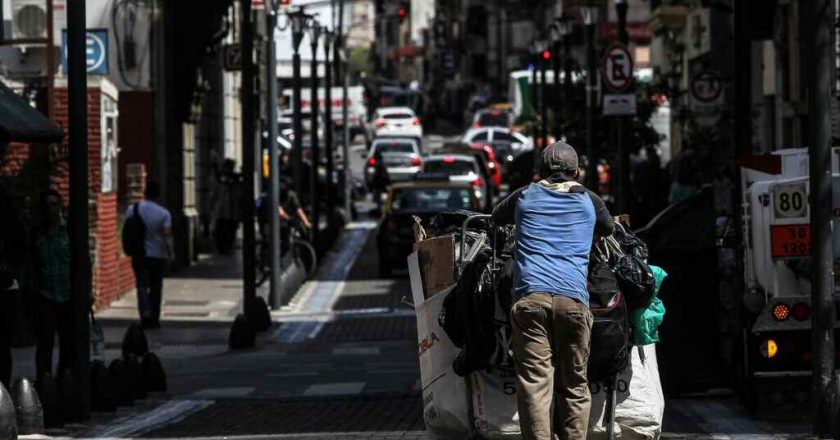 La pobreza trepó al 41,7% durante el cierre de gobierno de Alberto Fernández