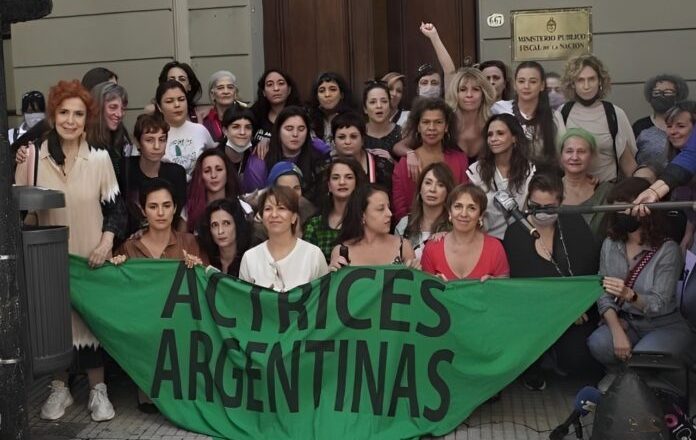 Actrices Argentinas reclamó que Kicillof “rompa el silencio” sobre las acusaciones contra Espinoza