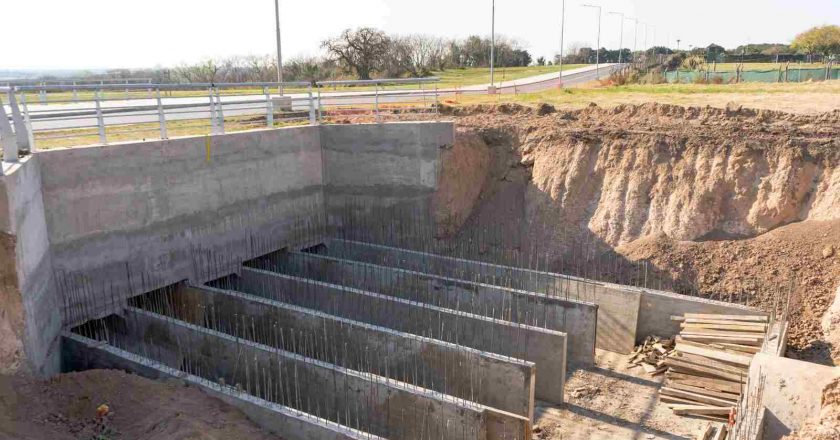 La Municipalidad continúa trabajando en la obra del zanjón Paraguay