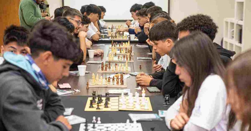 Jornada deportiva en el Puerto San Nicolás: Campeonato de Ajedrez Intercolegial «Copa Puerto Cultura»