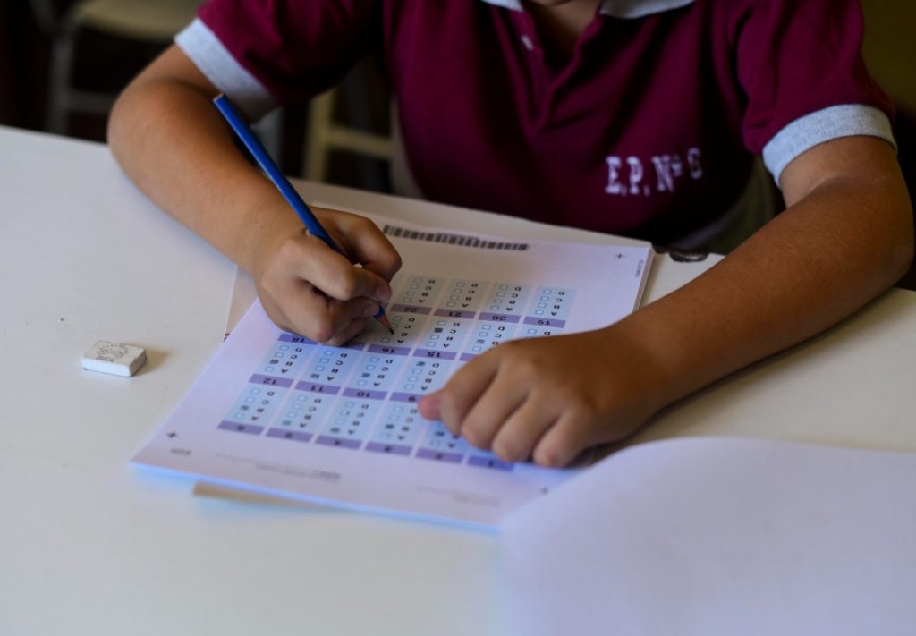 El 55% de los chicos de tercer grado no alcanza el nivel esperado de lectura