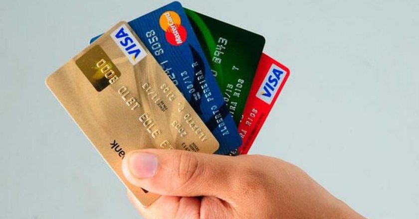 Crece la morosidad en tarjetas de crédito y se encienden alertas en el sistema financiero argentino