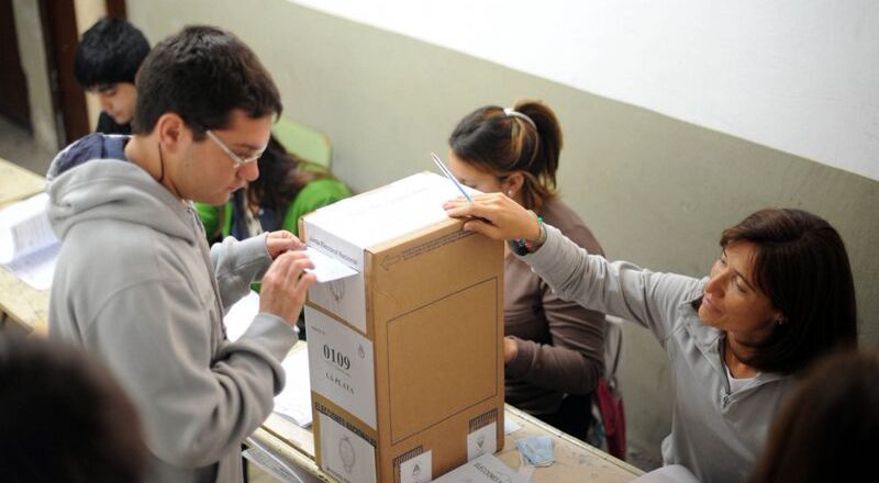 El primer voto: Un compromiso de los más jóvenes